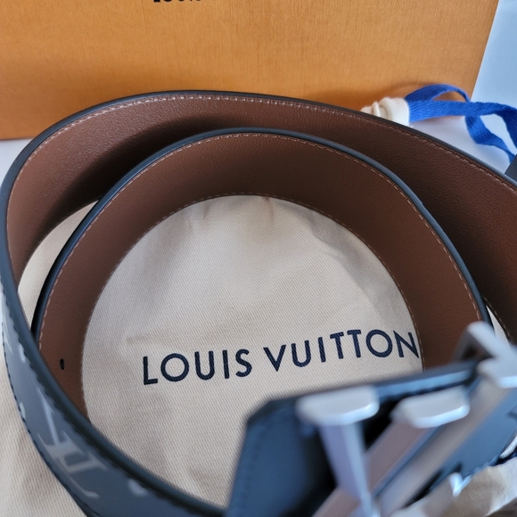 Louis Vuitton Pyramid Buckle Silver Matte Giant Monogram Belt - Picture 5 of 9